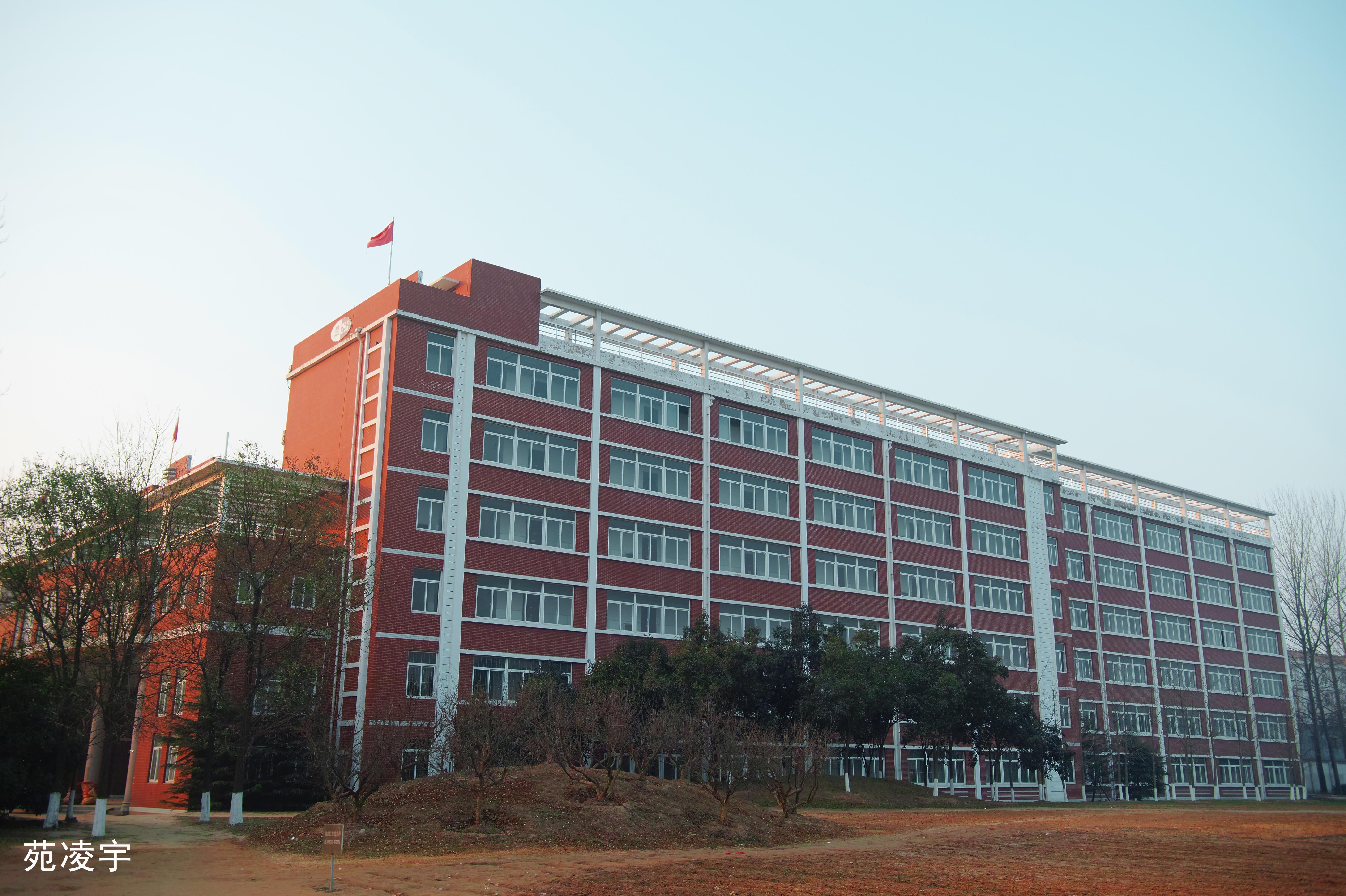  p>商丘学院(shangqiu university)是经国家教育部批准的全日制普通