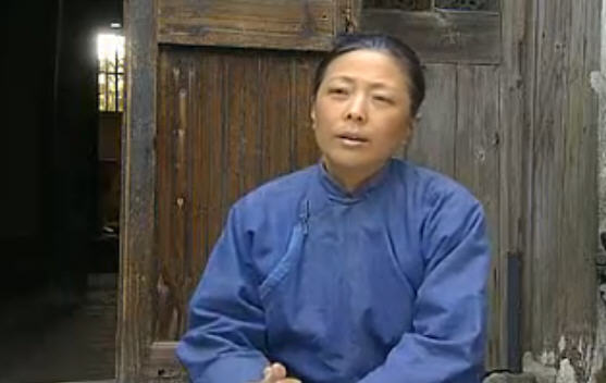  p>电视连续剧《相思成云烟》以半个世纪前江南古镇为背景,讲述一位