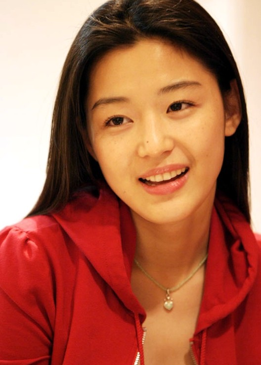  p>全智贤 i>(         ,gianna jun) /i>,本名王智贤,1981年10月30日