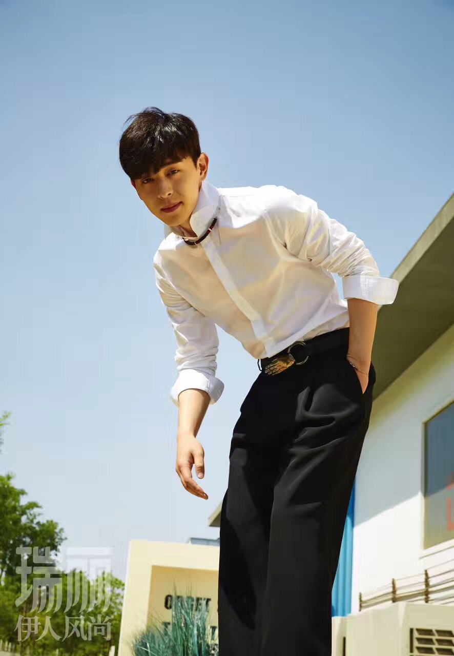  p>邓伦,1992年10月21日出生于 a target="_blank" href="/item/河北