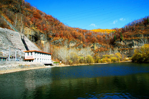  p>吉林长白国家森林公园,位于吉林省长白朝鲜族自治县中部,距长白