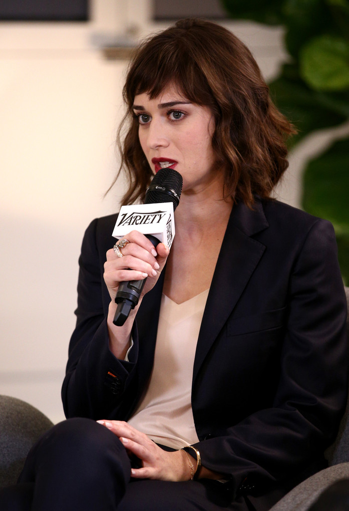  p>丽兹·卡潘(lizzy caplan),1982年6月30日出生于美国加利福尼亚州