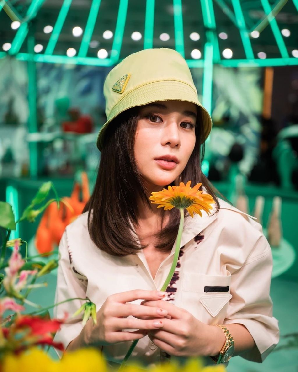 gzc">素帕莎·他那差(kao ),1995年4月29日出生于泰国曼谷,泰国女演员