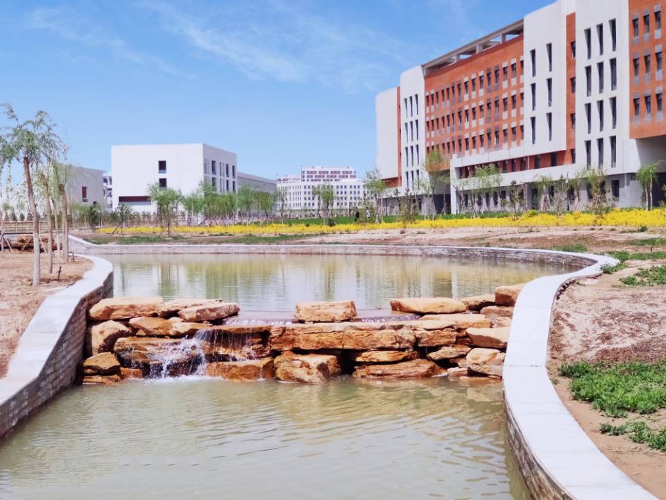  p>兰州现代职业学院由 a target="_blank" href="/item/兰州市人民