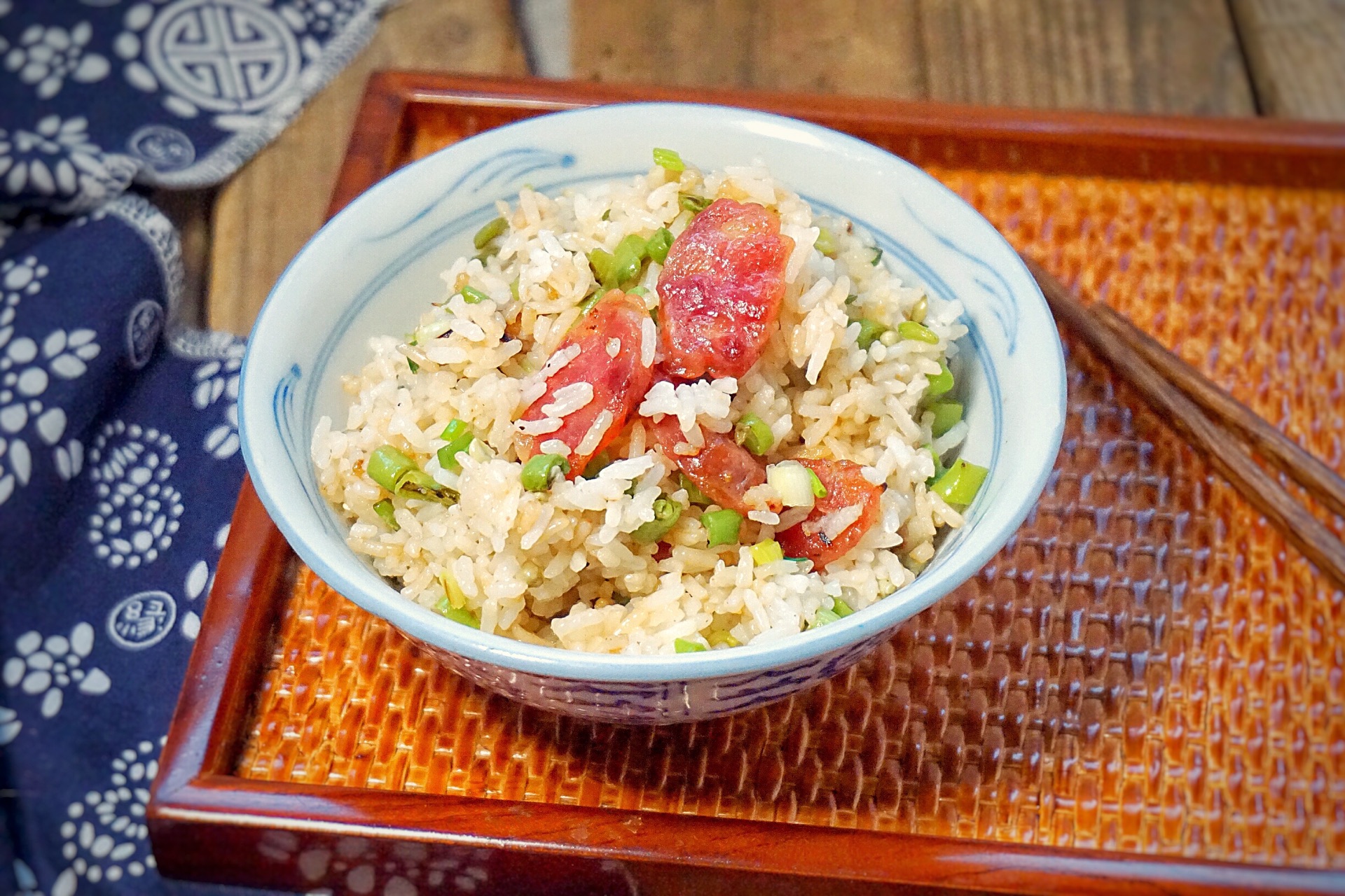 缤纷圣诞腊味炒饭