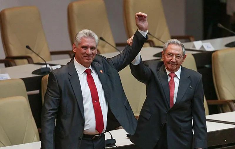 米格尔·马里奥·迪亚斯-卡内尔·贝穆德斯