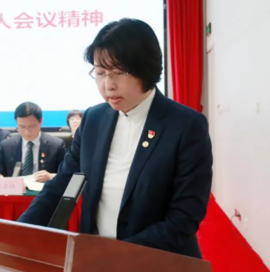  p>王蔚,女,本科,保利文化首席财务官,联席公司秘书. /p>