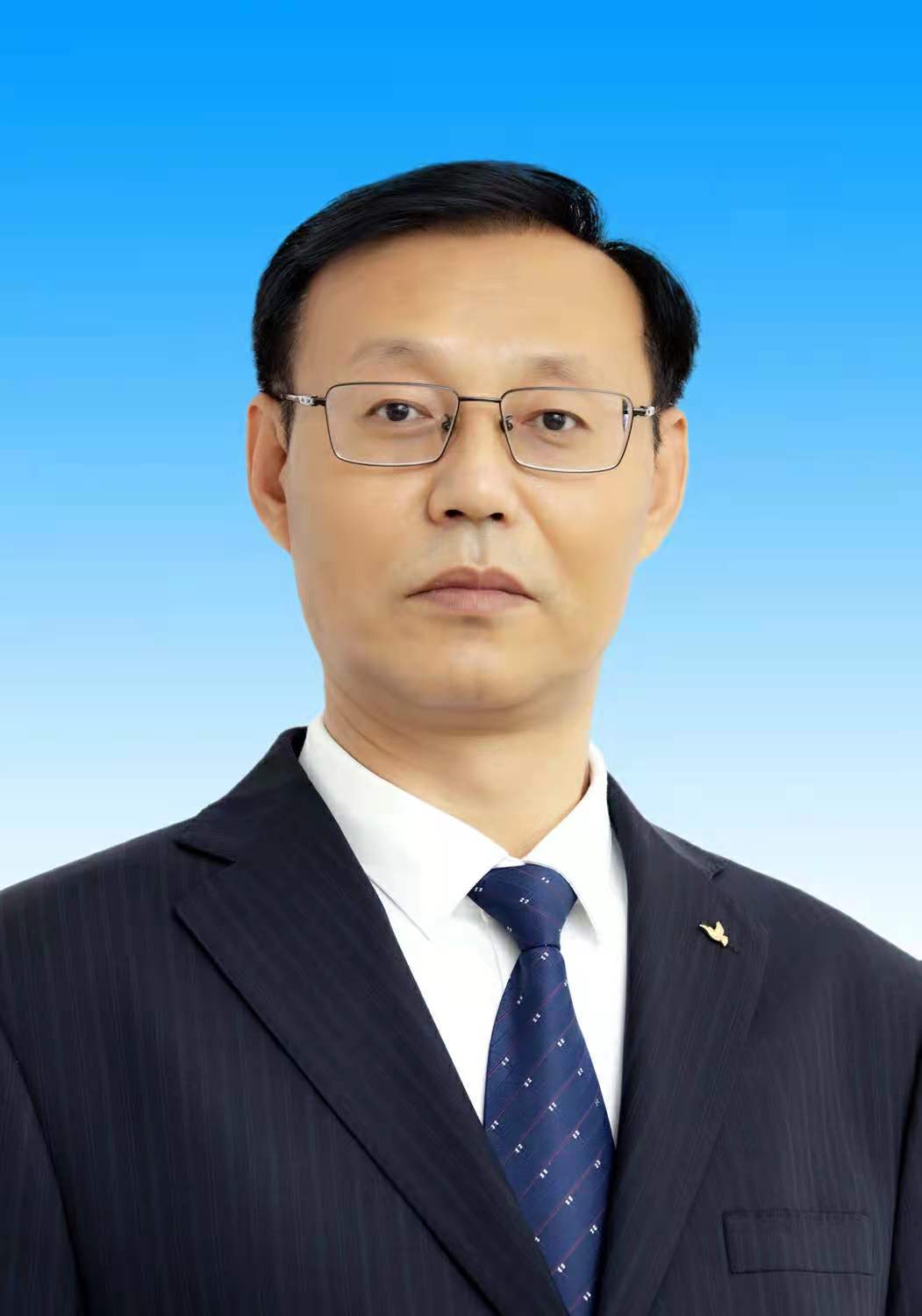  p>曹金山,男,蒙古族,1973年5月出生,籍贯和出生地均为内蒙古通辽