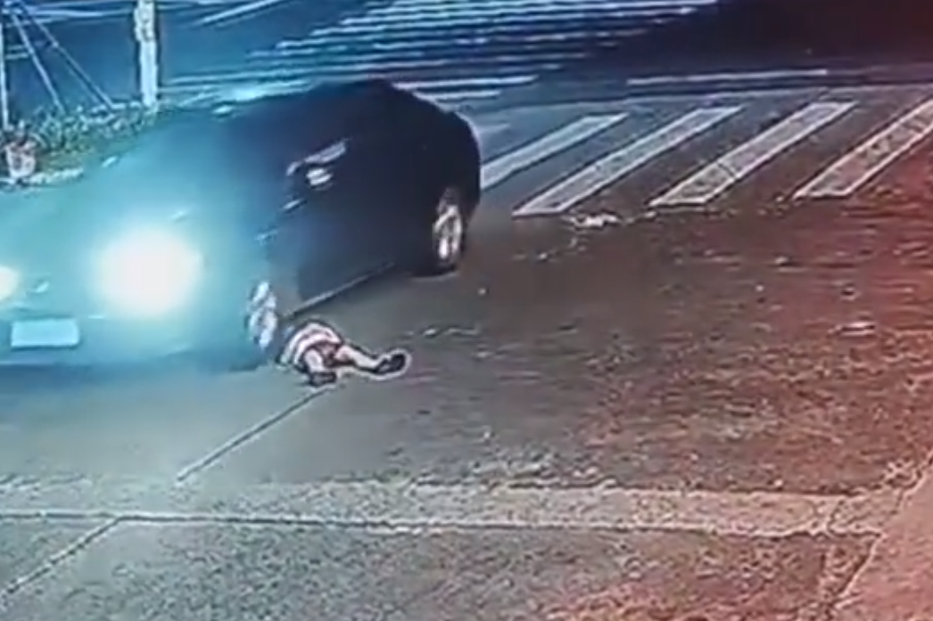 8月12日湛江小孩被汽车碾轧事件