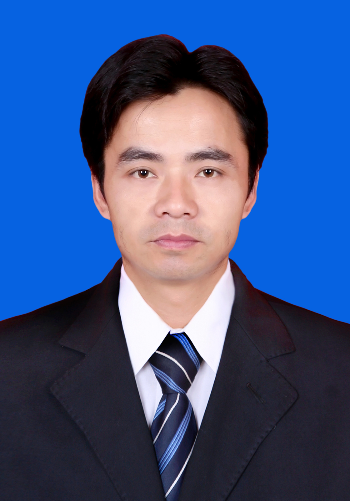 gql">现任贵州省黔南布依族苗族自治州荔波县民宗局党组成员,副局长