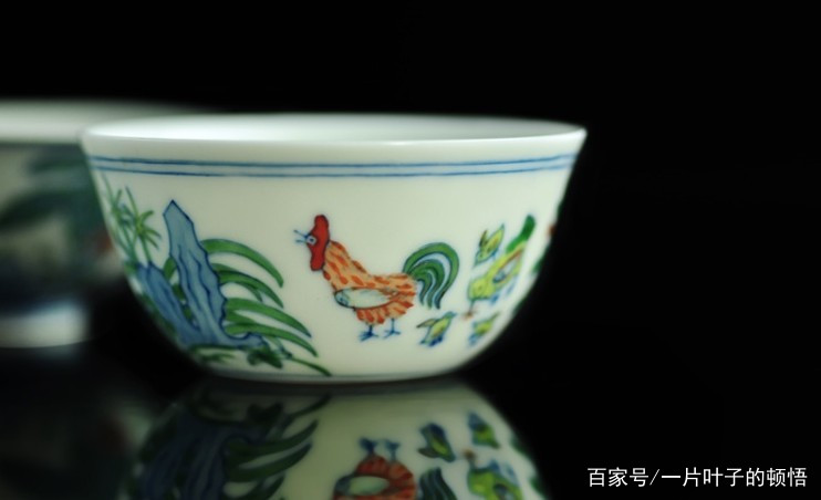 中国　大明成化年製　豆彩唐子文盃　酒盃　時代箱　C　7874 中国 大明成化年製 豆彩唐子文盃 酒盃 時代箱 C 7874