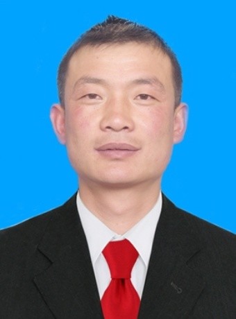 男,汉族,现任西藏自治区阿里地区改则县委常委,政府常务副县长