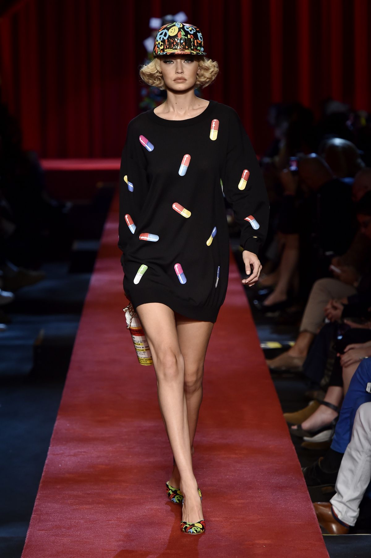  p>吉吉·哈迪德 (gigi hadid) 1995年4月23日生于美国 a href="#"