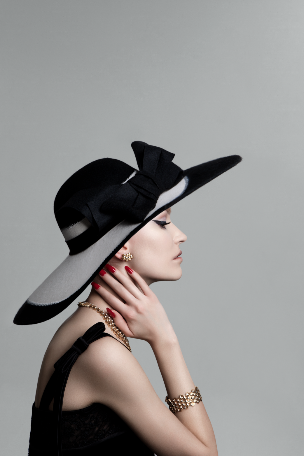 1984年10月13日出生,中国内地时尚摄影师视觉艺术家,资深明星造型师