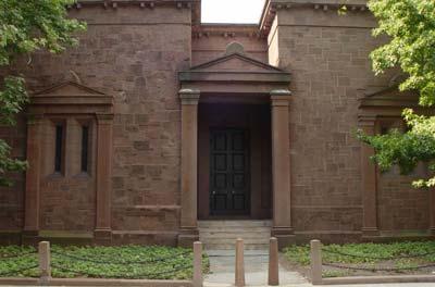  p>骷髅会的会标是一个 a target="_blank" href="/item/骷髅头/80771