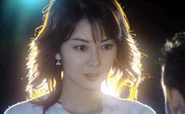 新品希少　FRaU　フラウ2003年9/23号　伊東美咲 伊东美咲_百度百科