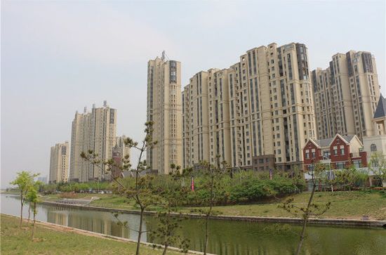  p>世茂公园美地项目坐落于青岛市高新区,地处胶州湾北部的环湾中心
