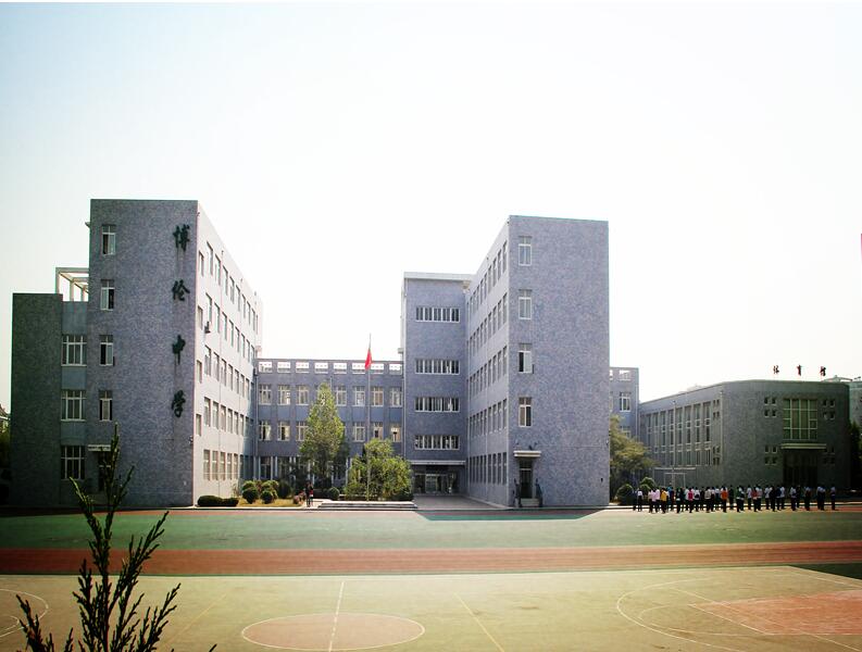  p>大连博伦中学,坐落于 a href="#" data-lemmaid="127186">大连市 