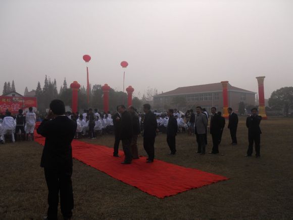  p>汉川四中创建于1956年7月,座落在汉川西部古镇脉旺镇. /p>