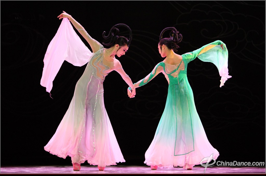  p data-id="gnx4dv2nvr">舞剧《粉墨春秋》是一部以 a target="