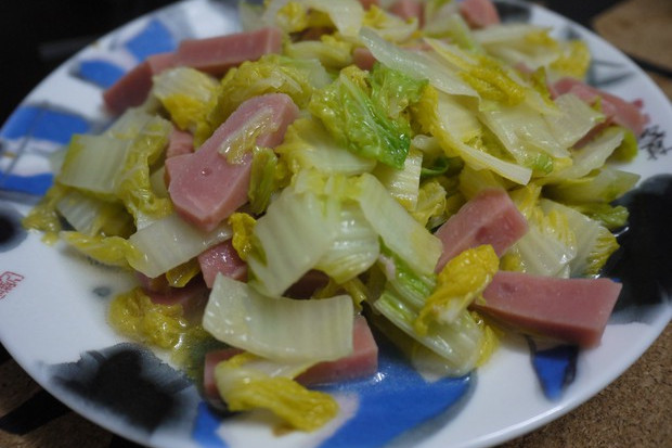 小白菜炒火腿肠