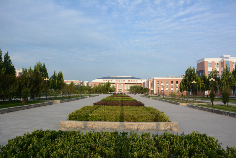 南宫市丰翼中学