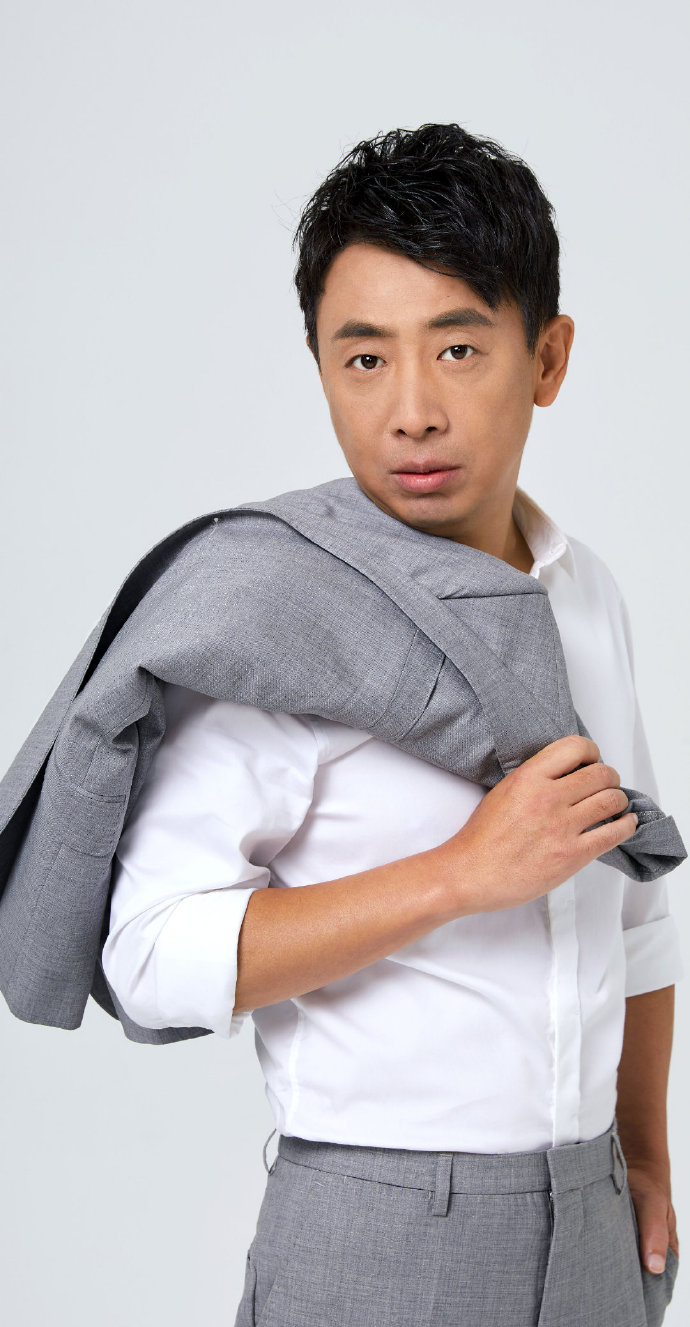  p data-id="gnts0baic1">范雷,1973年4月12日出生于黑龙江省佳木斯市