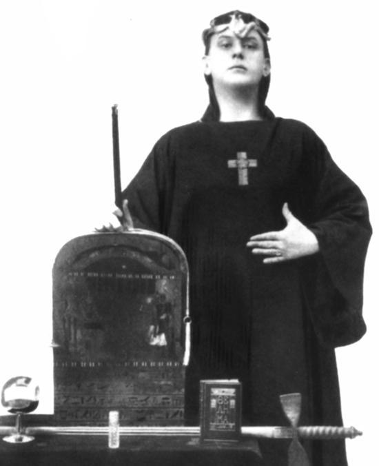 亚历斯特·克劳利