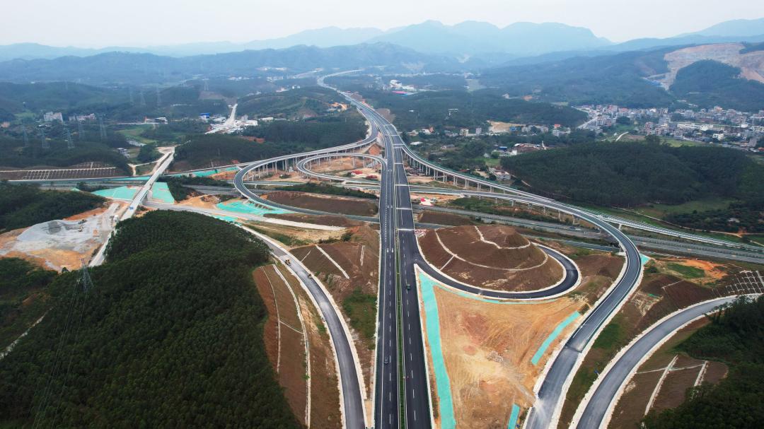 南宁—湛江高速公路