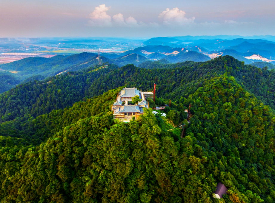  p data-id="gnfc457kdr">湘潭市昭山景区,简称昭山景区,位于湖南省