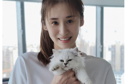 张玲
