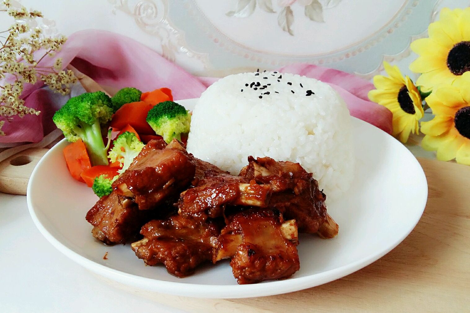 蒜香排骨盖浇饭