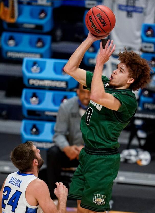  p data-id="sfuvcmzzv1hr">杰森·普雷斯顿,美国篮球运动员,效力于 a