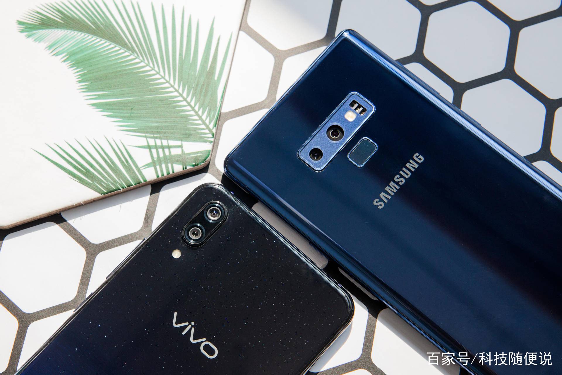 国产机型的进击？三星Note9和vivo X23全面屏形态分析_百科TA说
