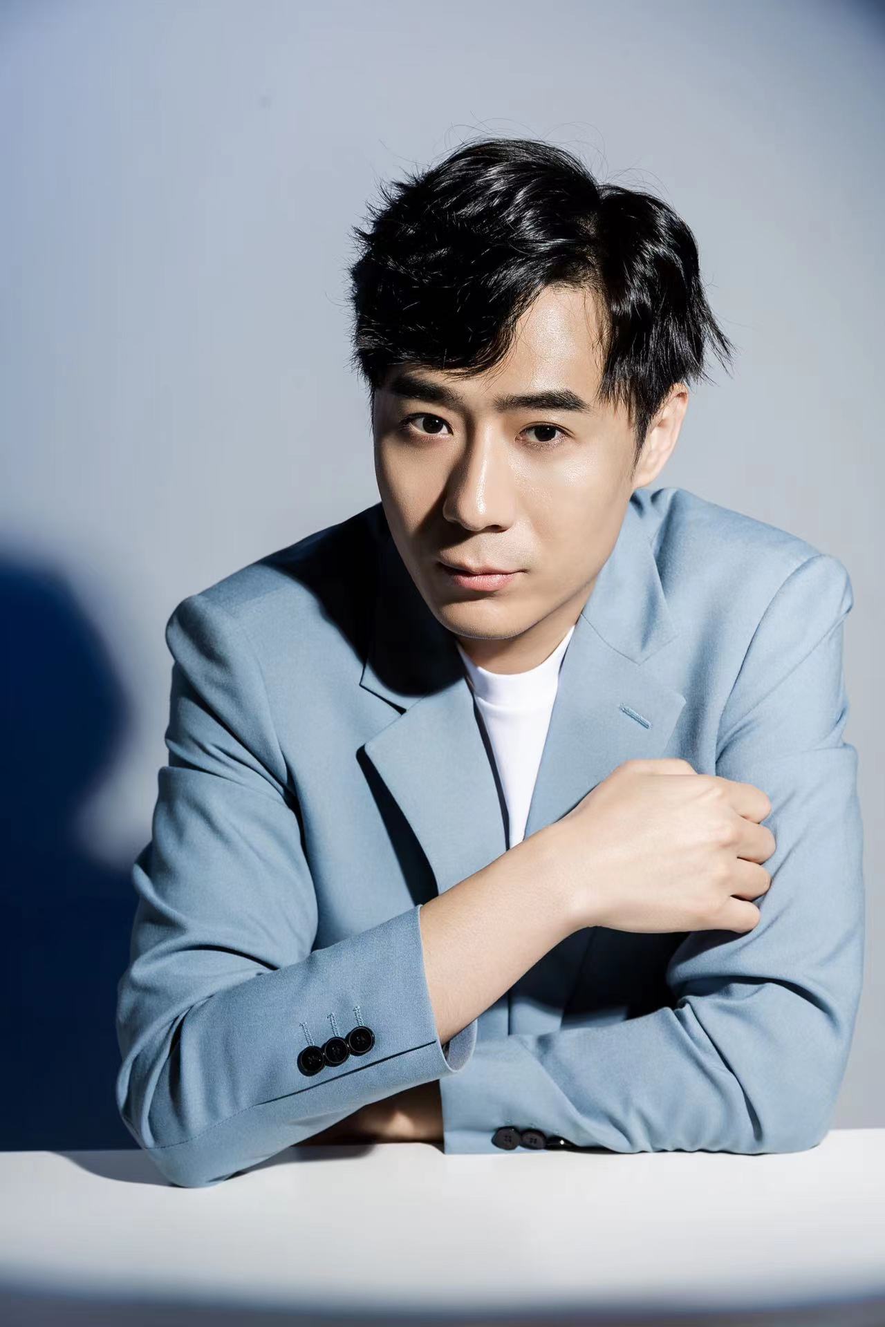  p>魏子杨,1985年11月8日出生于 a target="_blank" href="/item/陕西