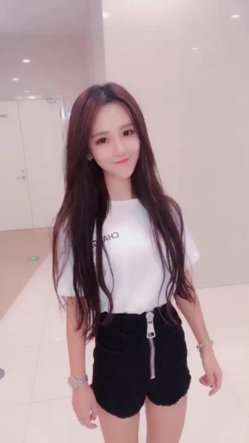 class="ref" data-ctrid="sx5fzopqmcnq">快手平台女主播 /span> sup