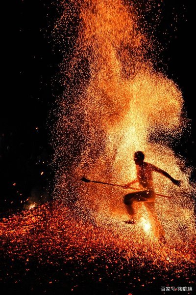 火人：末日传奇 浴火重生_百科TA说