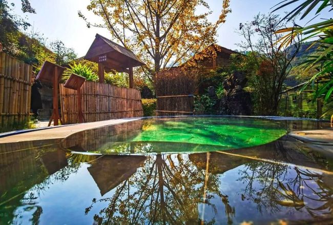 汤池温泉度假村