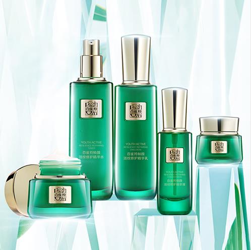  p>"百雀羚"是上海百雀羚日用化学有限公司(英文缩写:spdc)旗下品牌