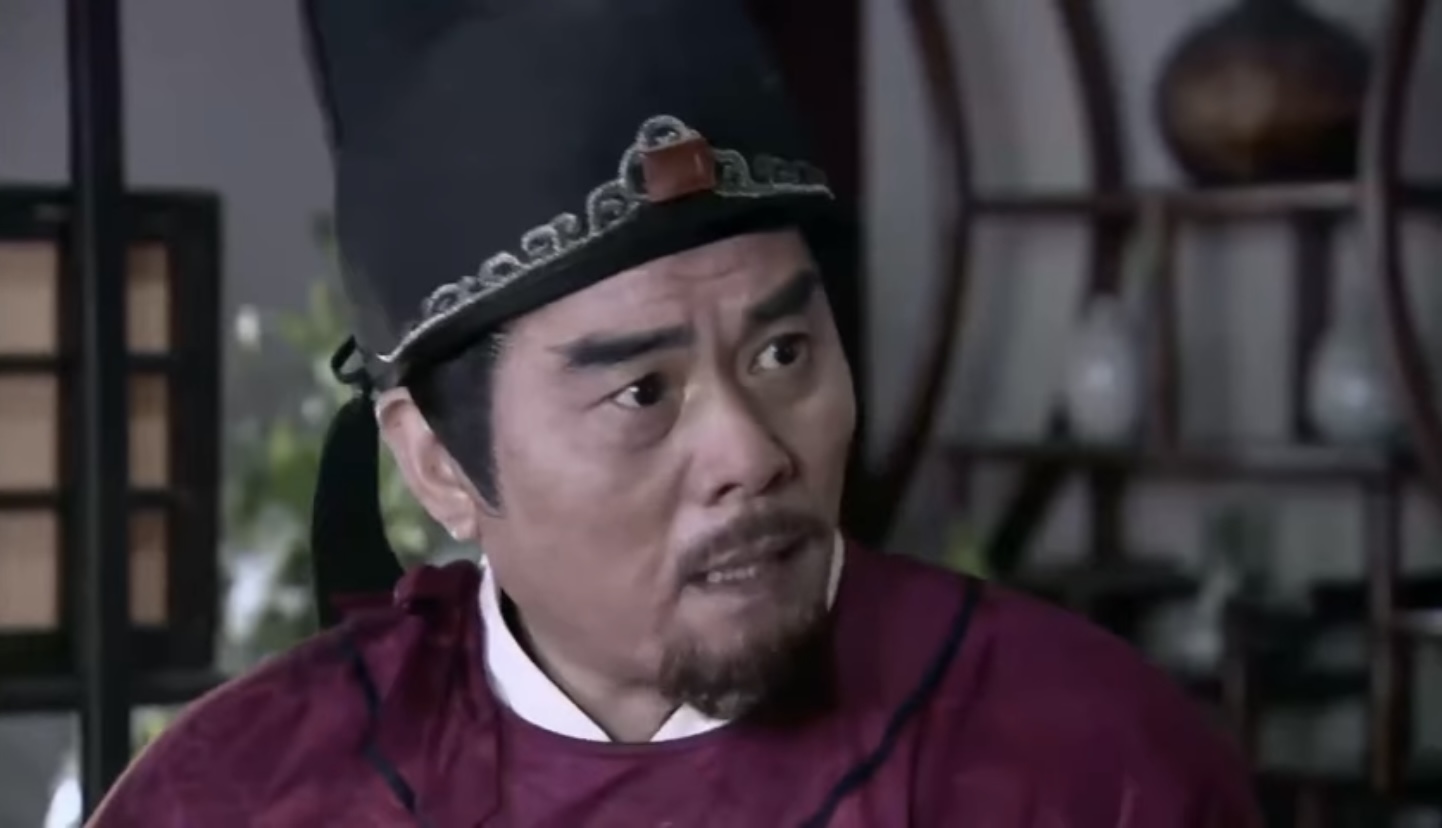 窦天德易容成曾泰的容貌,假扮江州刺史,伺机而动.