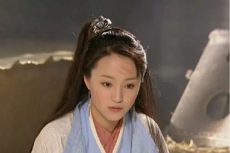 凌静,2003年古装武侠剧《 a target="_blank" href="/item/至尊红颜