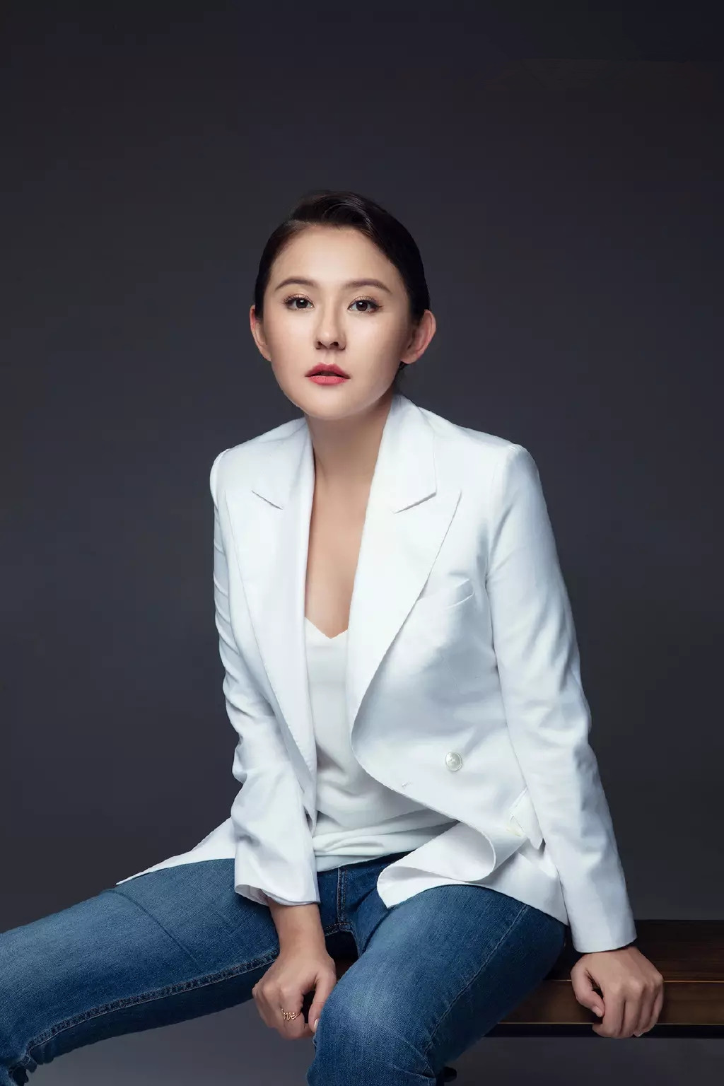  p>热依扎,1986年7月15日出生于北京市,中国内地女演员,模特,毕业于 a