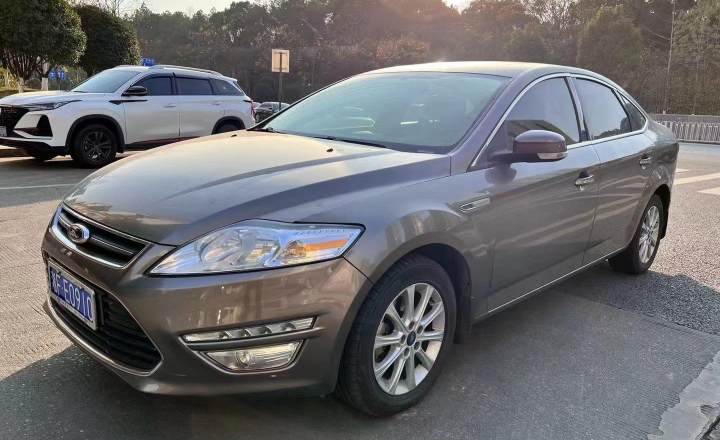 福特蒙迪欧-致胜 2.0l 自动旗舰运动型 2012款