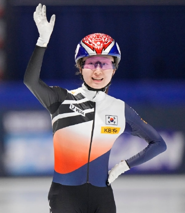  p> span class="ref" data-ctrid="sxvfr9eijljv">崔敏静,1998年9月9