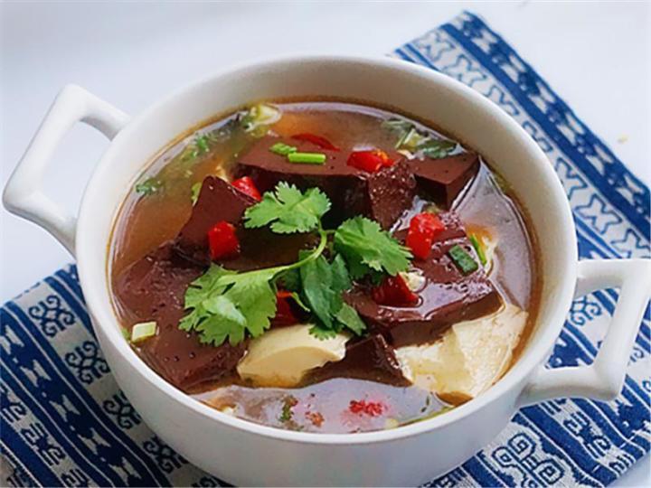 猪血炖豆腐
