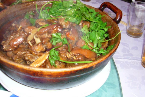 桂圆枸杞煲猫肉
