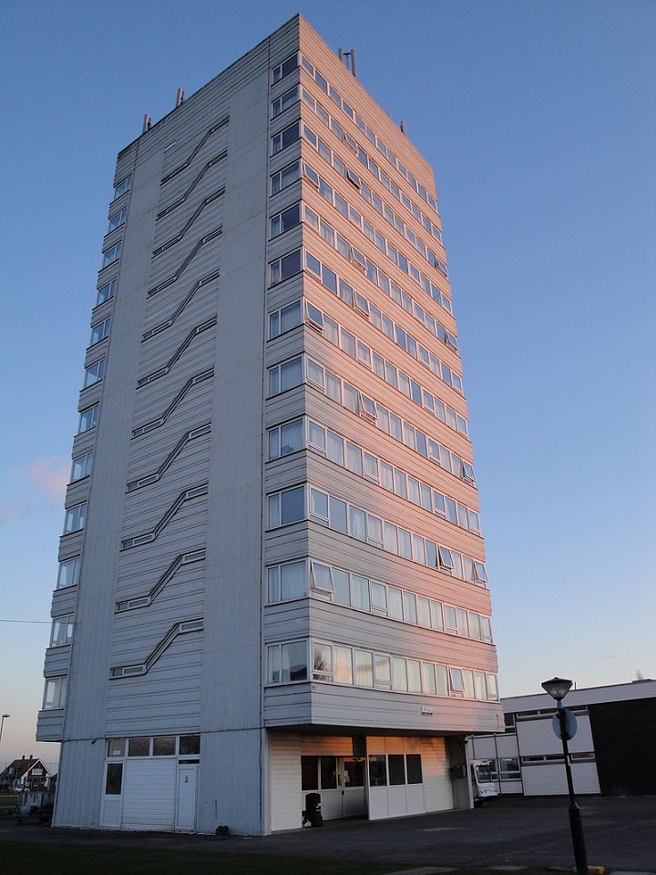 朴次茅斯大学
