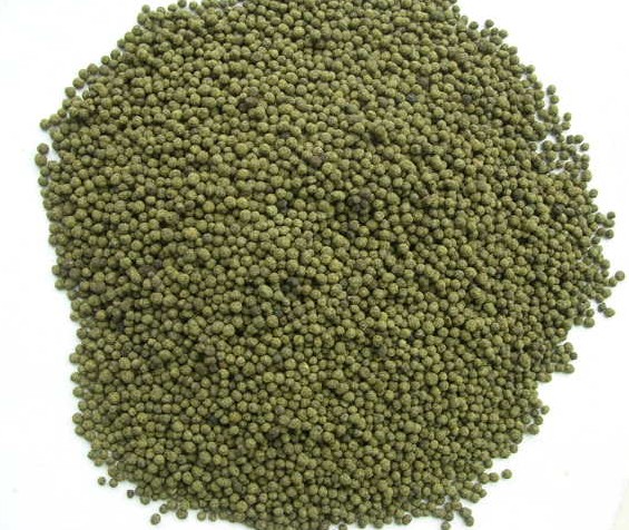  p>肥料是指提供一种或一种以上植物必需的营养元素,改善土壤性质