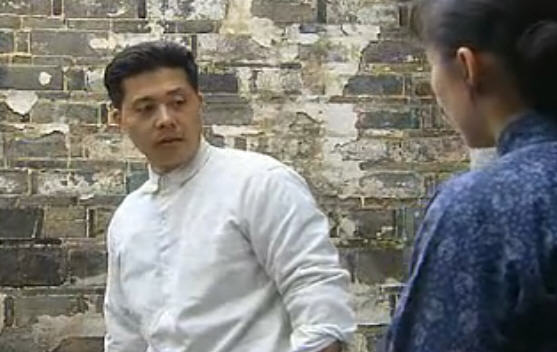  p>电视连续剧《相思成云烟》以半个世纪前江南古镇为背景,讲述一位