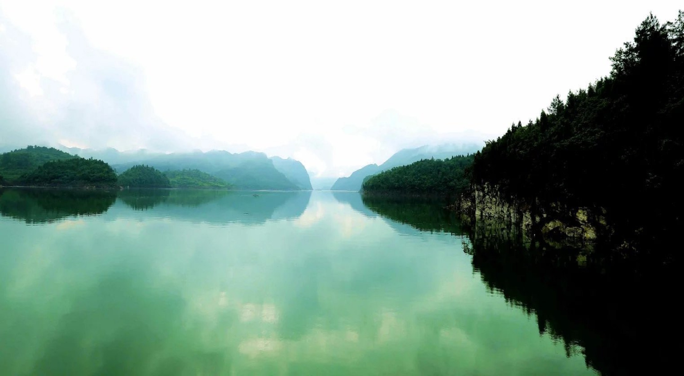 mvpj">飞龙湖,位于 a target="_blank" href="/item/台州市/11037398"